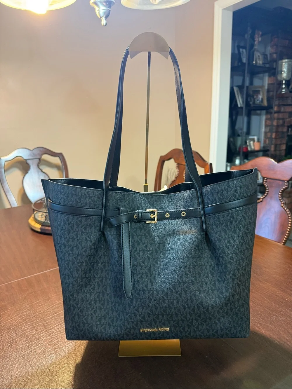 Michael Kors signature Emilia large black tote shoulder bag